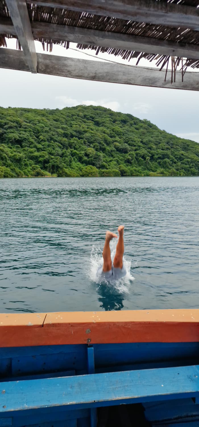 Cape Maclear — Kayaks, Crocodiles, and Sunsets