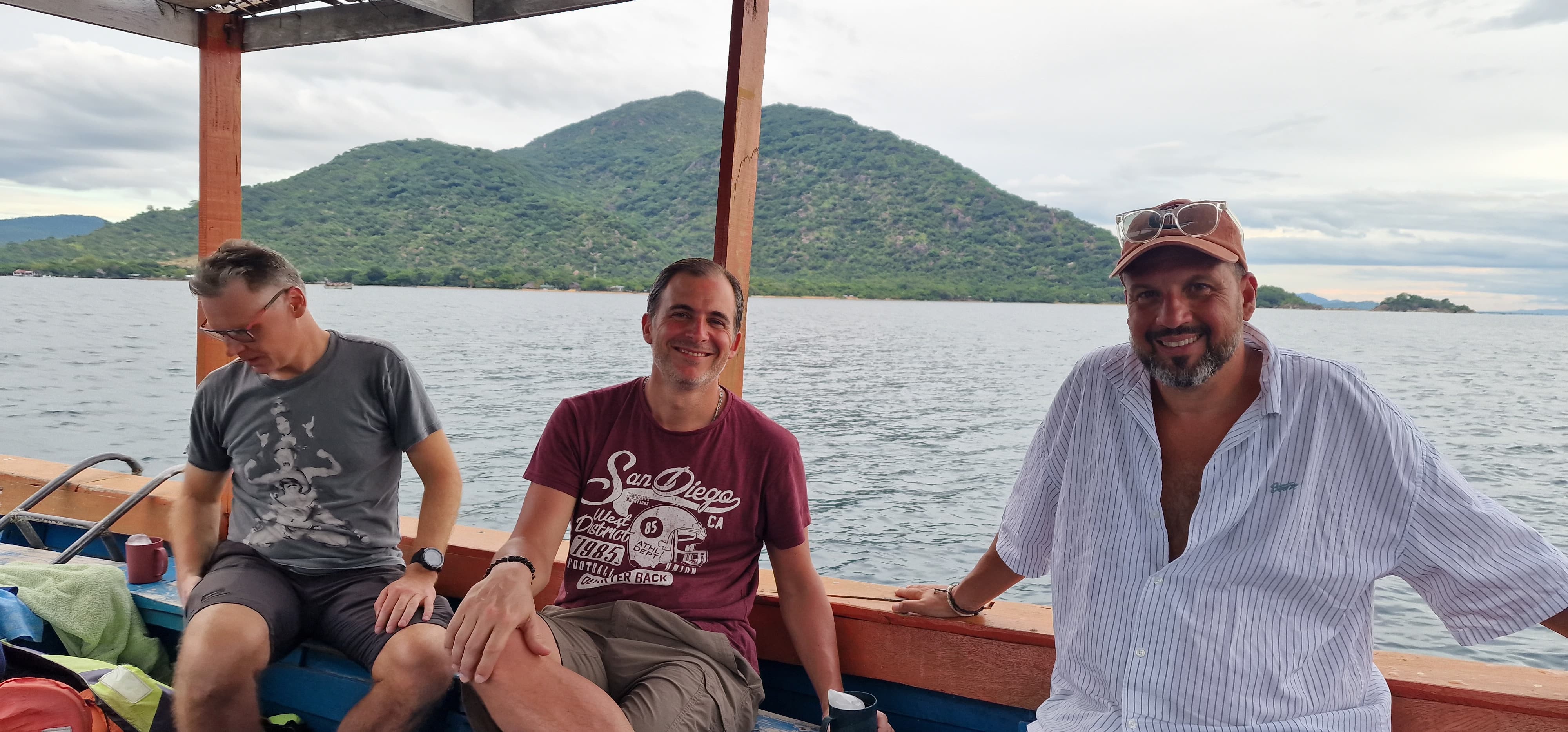 Cape Maclear — Kayaks, Crocodiles, and Sunsets