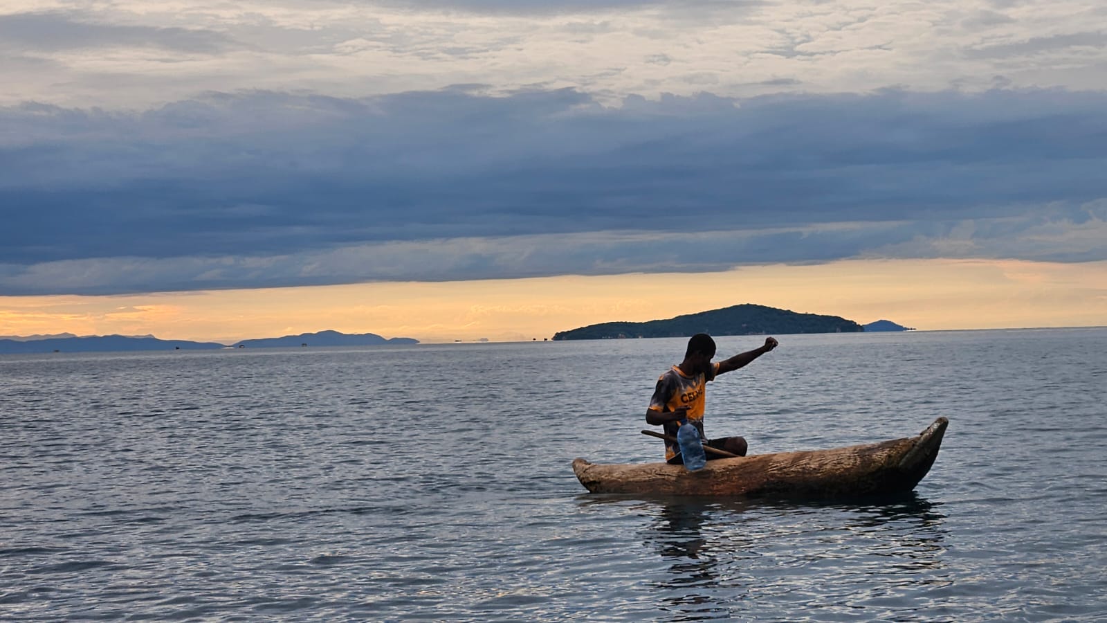Cape Maclear — Kayaks, Crocodiles, and Sunsets