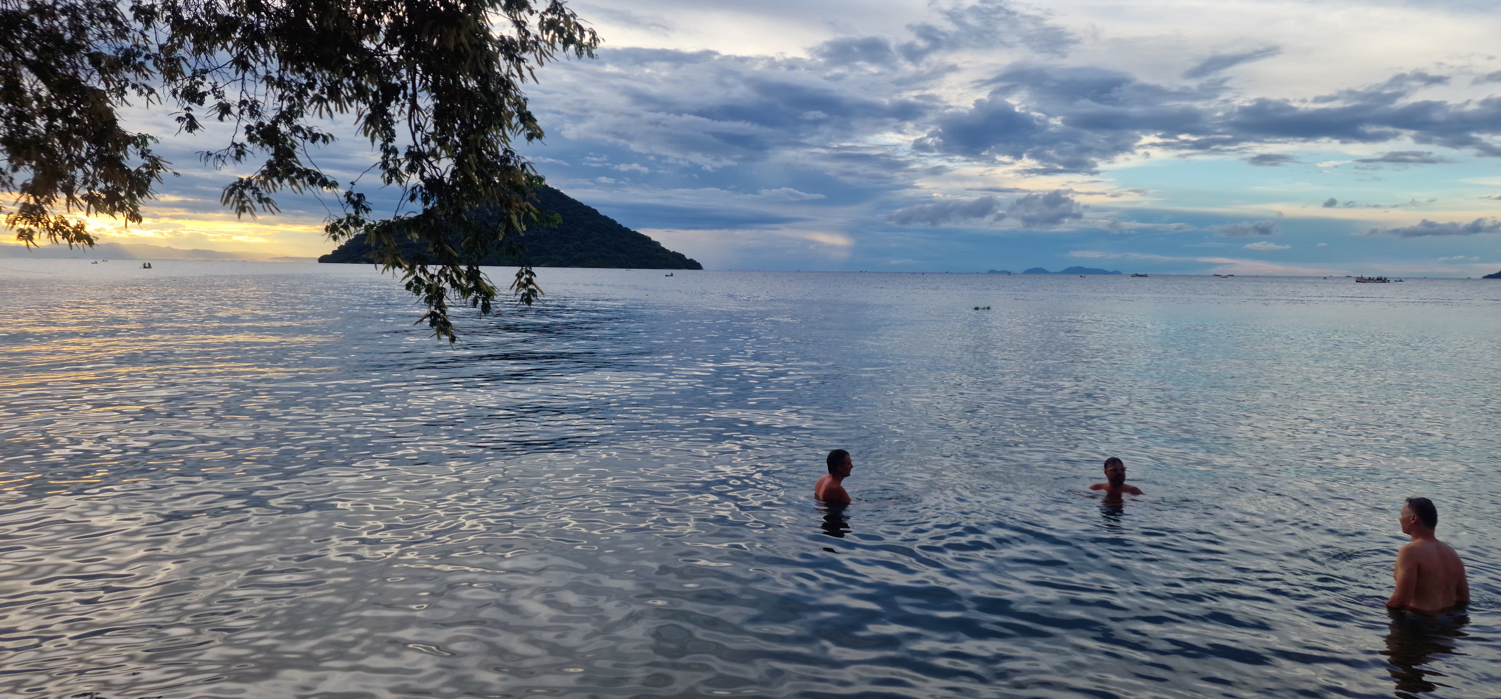 Cape Maclear — Yasmin, Makata, and Chad