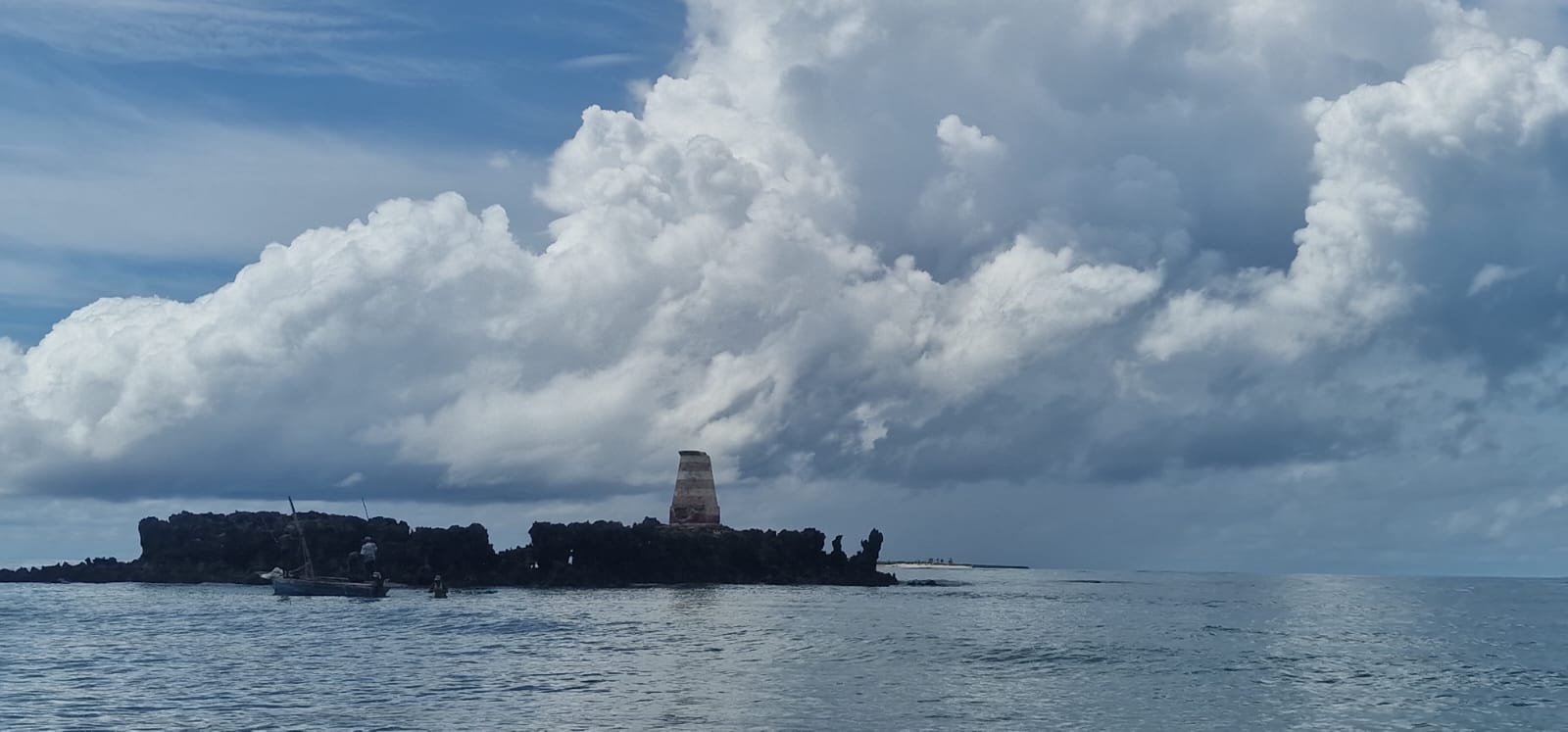 Ilha de Moçambique — Gabriela, Idalino, and Amisse's Fire