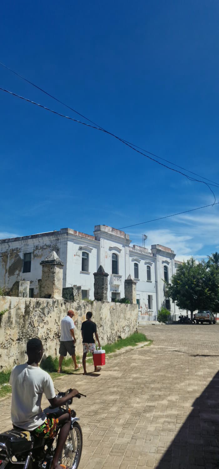 Ilha de Moçambique — Gabriela, Idalino, and Amisse's Fire