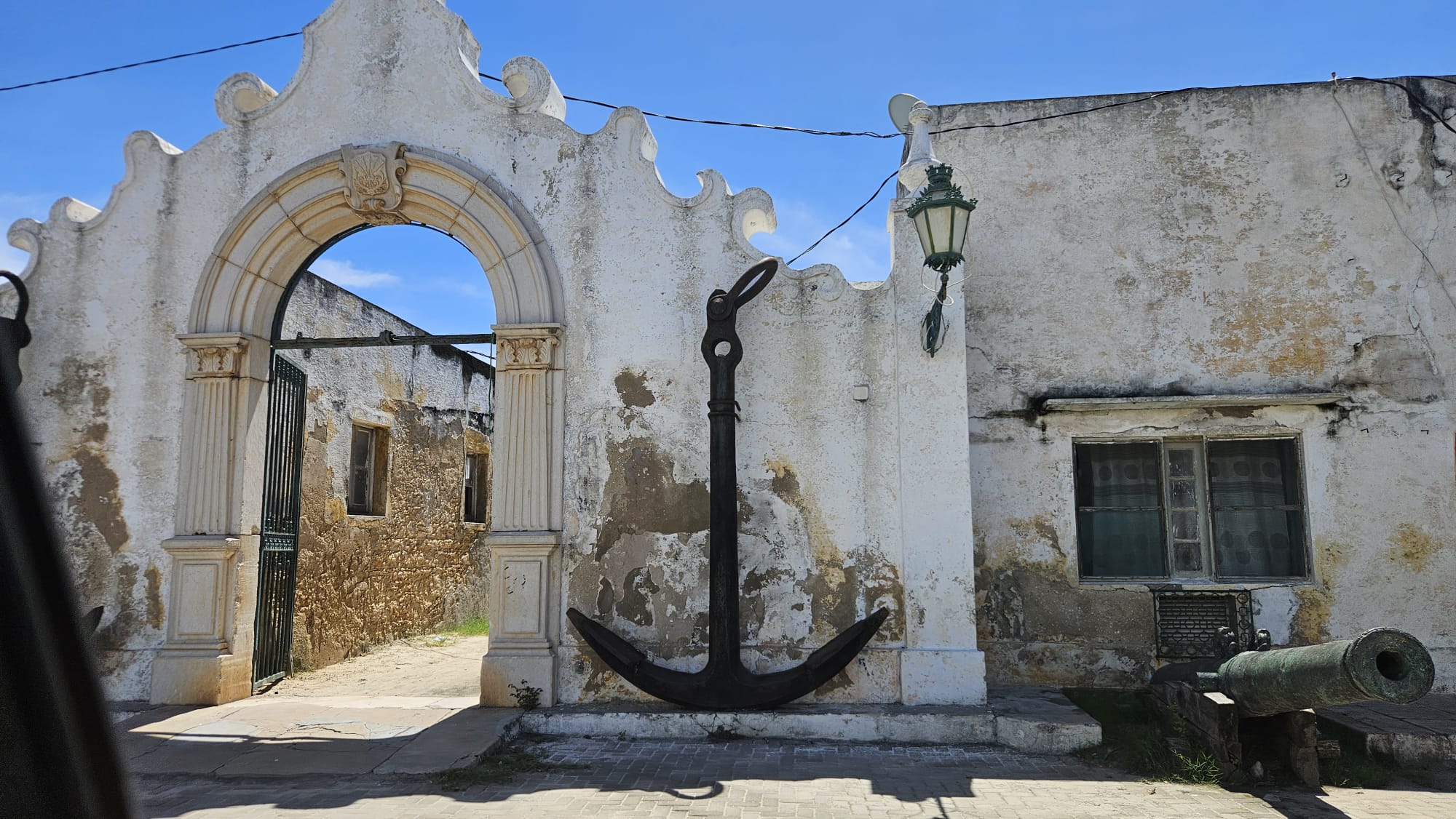 Ilha de Moçambique — Gabriela, Idalino, and Amisse's Fire