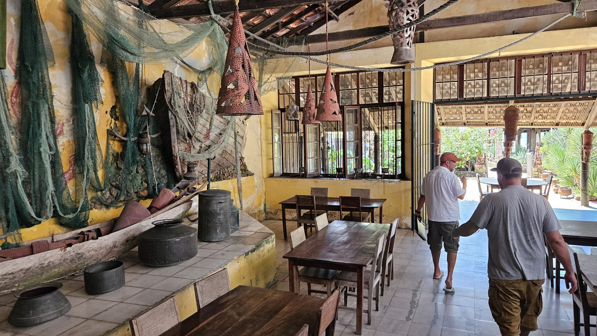 Ilha de Moçambique — Gabriela, Idalino, and Amisse's Fire