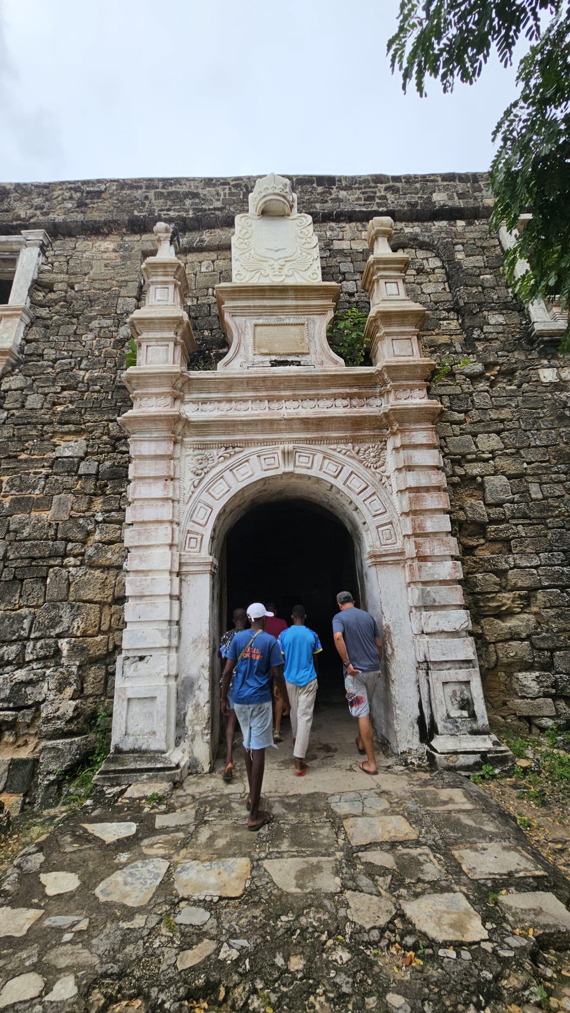 Mozambique Island → Nampula — Izack, the Mermaids, and Mr. Elias