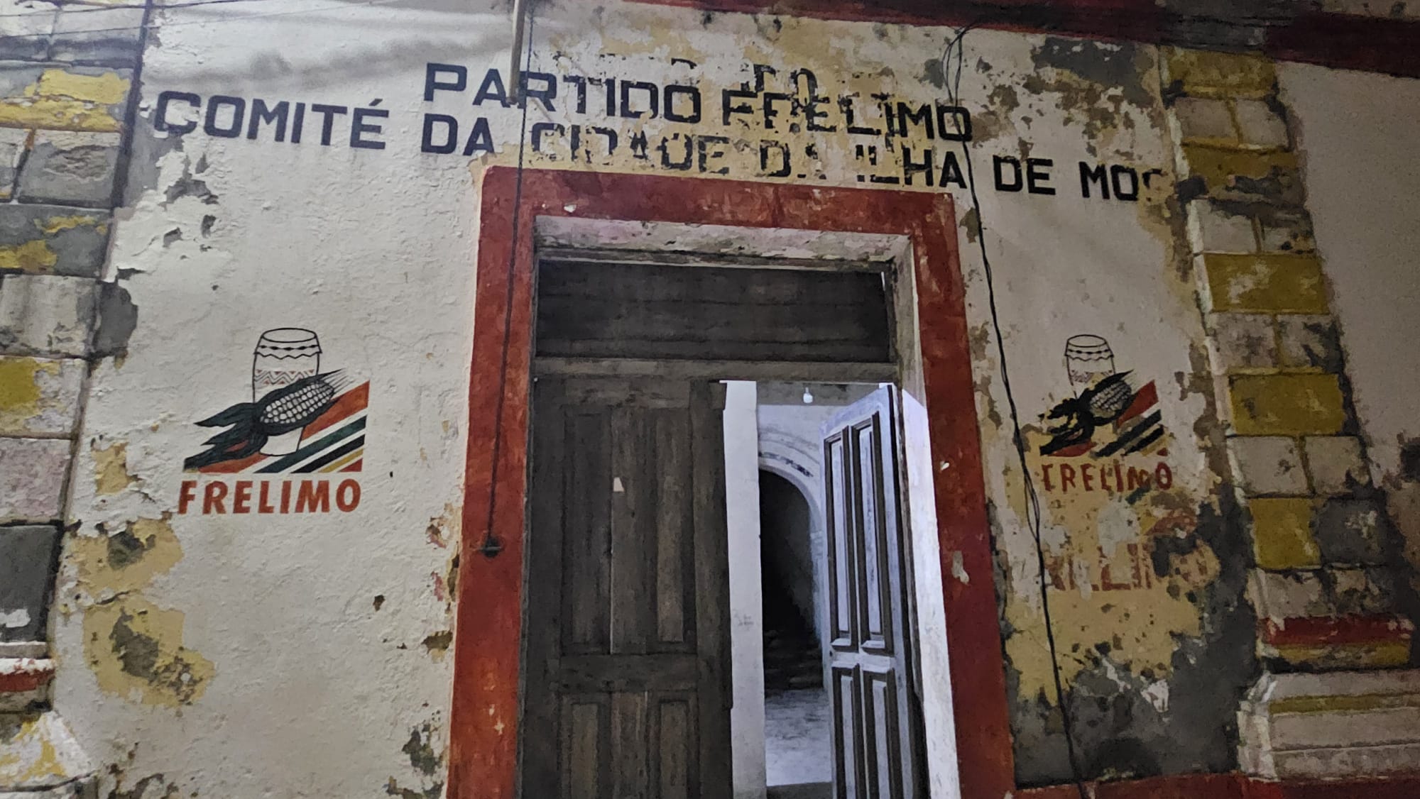 Mozambique Island → Nampula — Izack, the Mermaids, and Mr. Elias
