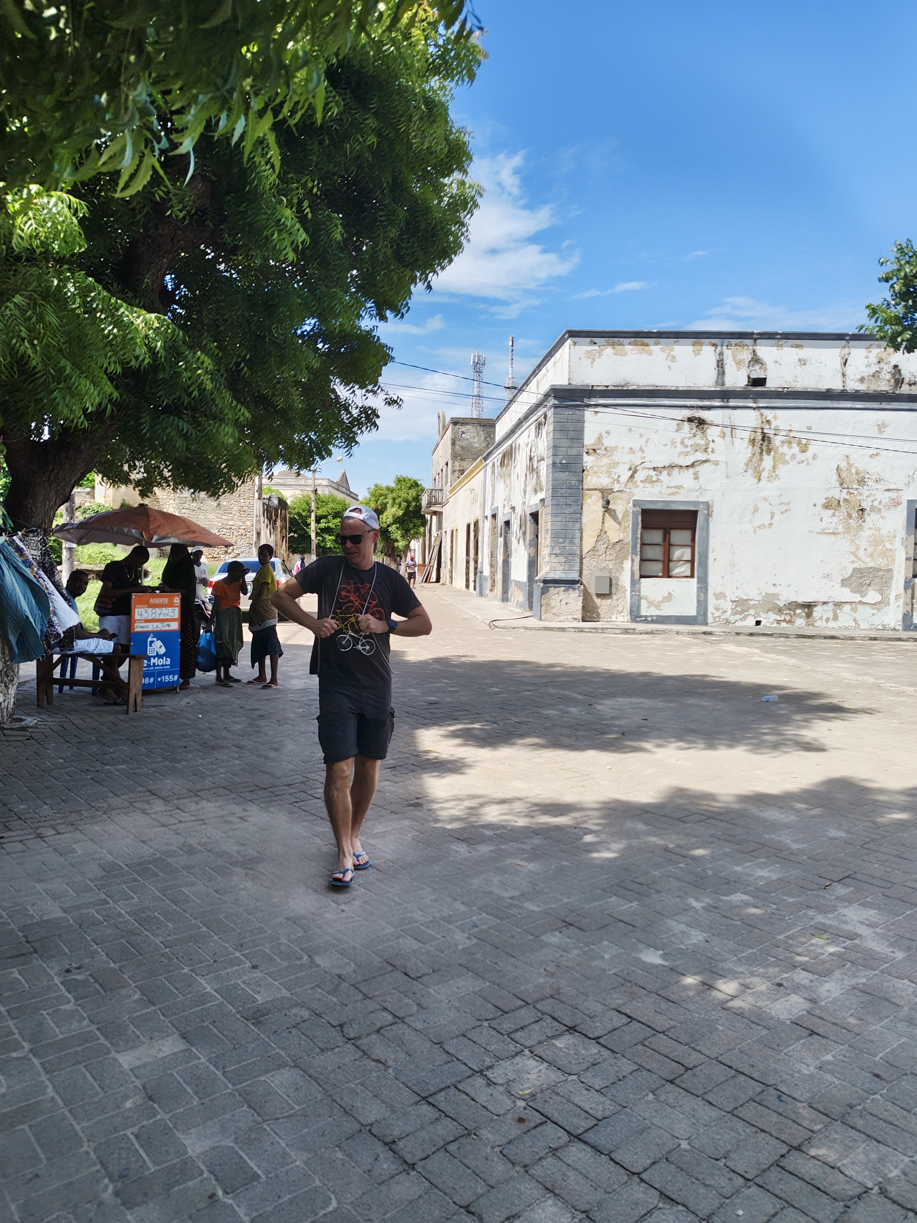 Ilha de Moçambique — Genito, Siri-Siri and the Stars